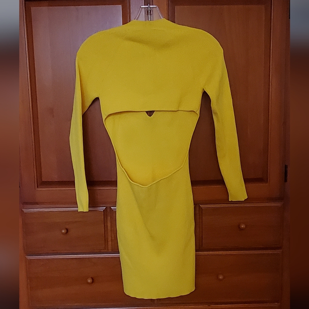 ZARA NWT Ribbed Open Back V-Neck Dress, Medium - Picture 4 of 8